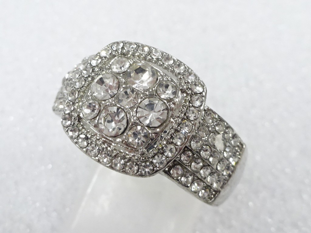 Japanese Kimono / Antique Accessories Metal